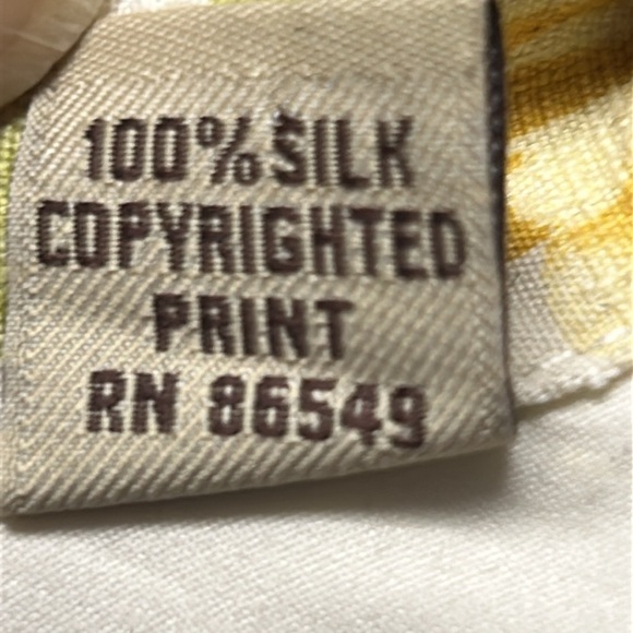 Tommy Bahama Aloha Men’s 100% Silk Hawaiian Short Sleeve Top Shirt Size XL - Picture 2 of 9